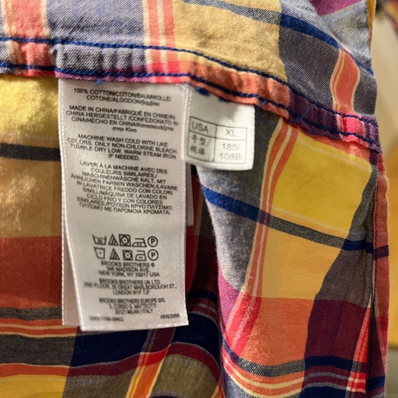 BROOKS BROTHERS, short sleeve button up shirt in red/blue plaid; men’s XL - Picture 10 of 10